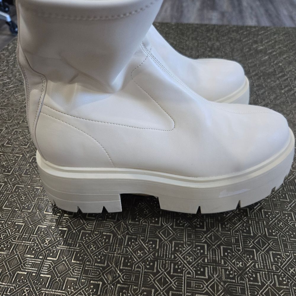 🐢 Guess GW Saleen Combat Platform Boots in Cream Womens Size 10 Like New! - Picture 5 of 15